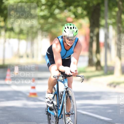 11.08.2024 - GEWOBA Citytriathlon Bremen H.Heesch http://msf.ph/oto/6799997 11.08.2024 11:58:08 Laufen  meine-sportfotos.de