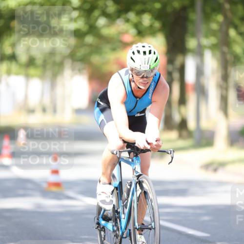 11.08.2024 - GEWOBA Citytriathlon Bremen H.Heesch http://msf.ph/oto/6799999 11.08.2024 11:58:08 Laufen  meine-sportfotos.de