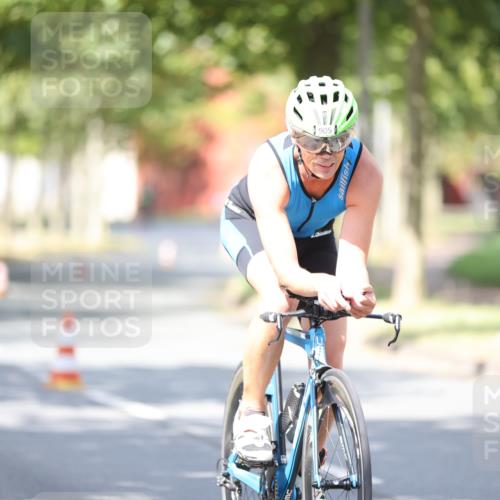 11.08.2024 - GEWOBA Citytriathlon Bremen H.Heesch http://msf.ph/oto/6800003 11.08.2024 11:58:08 Laufen  meine-sportfotos.de