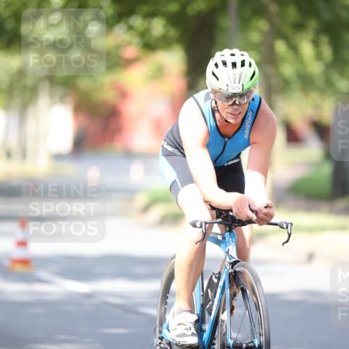 11.08.2024 - GEWOBA Citytriathlon Bremen H.Heesch http://msf.ph/oto/6800005 11.08.2024 11:58:08 Laufen  meine-sportfotos.de