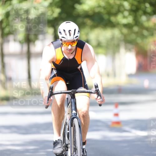 11.08.2024 - GEWOBA Citytriathlon Bremen H.Heesch http://msf.ph/oto/6800032 11.08.2024 11:58:12 Laufen  meine-sportfotos.de