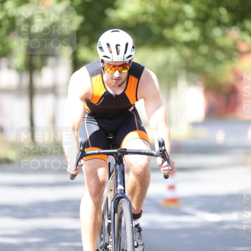 11.08.2024 - GEWOBA Citytriathlon Bremen H.Heesch http://msf.ph/oto/6800036 11.08.2024 11:58:12 Laufen  meine-sportfotos.de