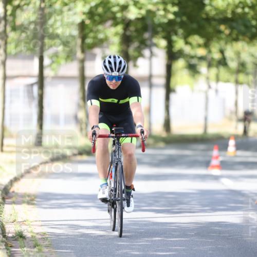 11.08.2024 - GEWOBA Citytriathlon Bremen H.Heesch http://msf.ph/oto/6800063 11.08.2024 11:58:37 Laufen  meine-sportfotos.de