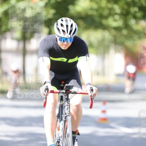 11.08.2024 - GEWOBA Citytriathlon Bremen H.Heesch http://msf.ph/oto/6800075 11.08.2024 11:58:37 Laufen  meine-sportfotos.de