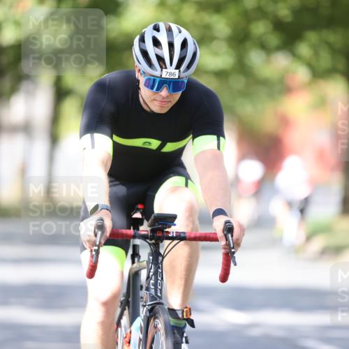 11.08.2024 - GEWOBA Citytriathlon Bremen H.Heesch http://msf.ph/oto/6800083 11.08.2024 11:58:38 Laufen  meine-sportfotos.de