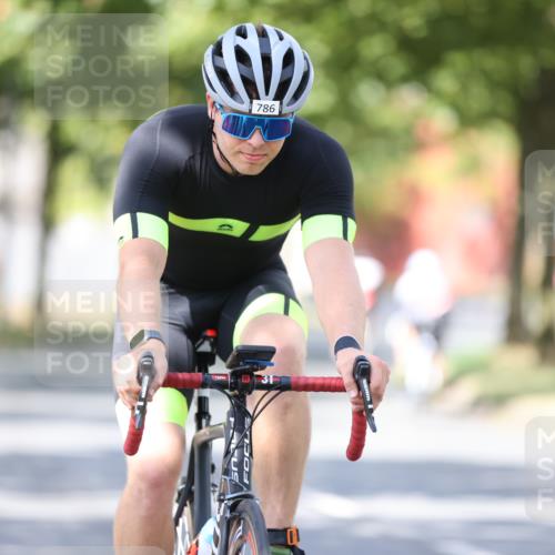 11.08.2024 - GEWOBA Citytriathlon Bremen H.Heesch http://msf.ph/oto/6800085 11.08.2024 11:58:38 Laufen  meine-sportfotos.de