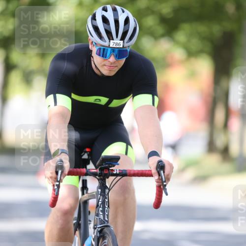11.08.2024 - GEWOBA Citytriathlon Bremen H.Heesch http://msf.ph/oto/6800087 11.08.2024 11:58:38 Laufen  meine-sportfotos.de