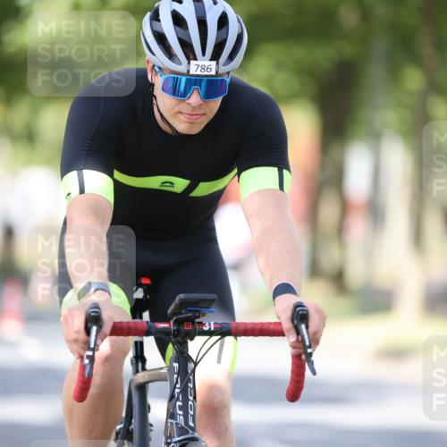 11.08.2024 - GEWOBA Citytriathlon Bremen H.Heesch http://msf.ph/oto/6800091 11.08.2024 11:58:38 Laufen  meine-sportfotos.de