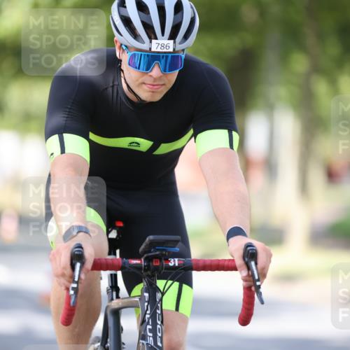 11.08.2024 - GEWOBA Citytriathlon Bremen H.Heesch http://msf.ph/oto/6800093 11.08.2024 11:58:38 Laufen  meine-sportfotos.de