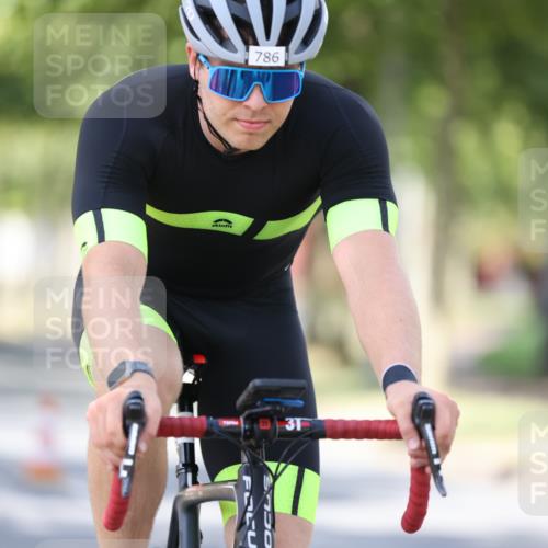 11.08.2024 - GEWOBA Citytriathlon Bremen H.Heesch http://msf.ph/oto/6800095 11.08.2024 11:58:38 Laufen  meine-sportfotos.de