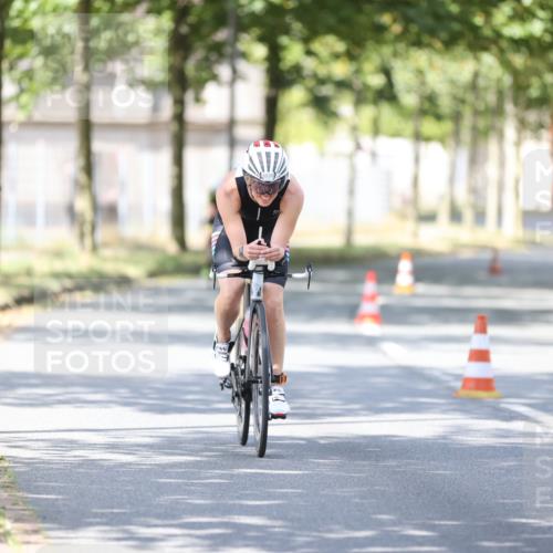 11.08.2024 - GEWOBA Citytriathlon Bremen H.Heesch http://msf.ph/oto/6800104 11.08.2024 11:58:40 Laufen  meine-sportfotos.de