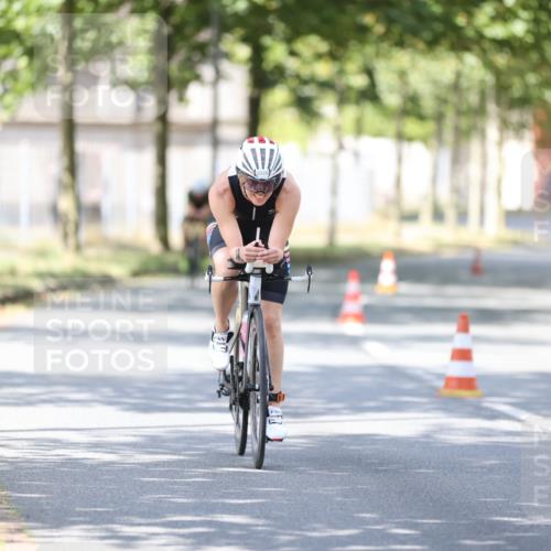 11.08.2024 - GEWOBA Citytriathlon Bremen H.Heesch http://msf.ph/oto/6800108 11.08.2024 11:58:40 Laufen  meine-sportfotos.de
