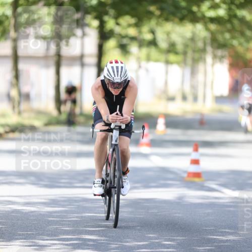 11.08.2024 - GEWOBA Citytriathlon Bremen H.Heesch http://msf.ph/oto/6800116 11.08.2024 11:58:40 Laufen  meine-sportfotos.de