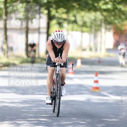 11.08.2024 - GEWOBA Citytriathlon Bremen H.Heesch http://msf.ph/oto/6800118 11.08.2024 11:58:40 Laufen  meine-sportfotos.de