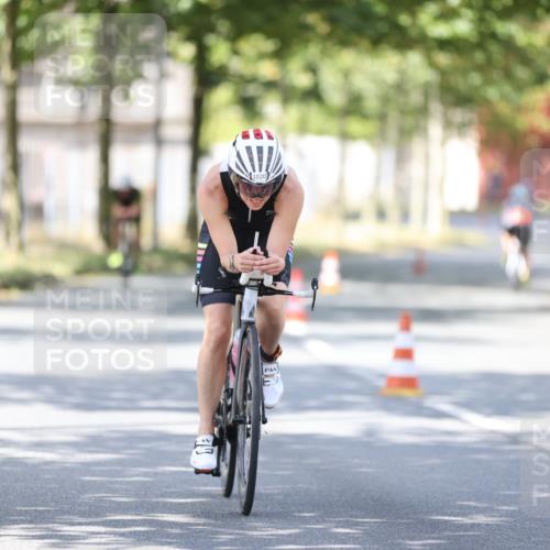 11.08.2024 - GEWOBA Citytriathlon Bremen H.Heesch http://msf.ph/oto/6800120 11.08.2024 11:58:40 Laufen  meine-sportfotos.de