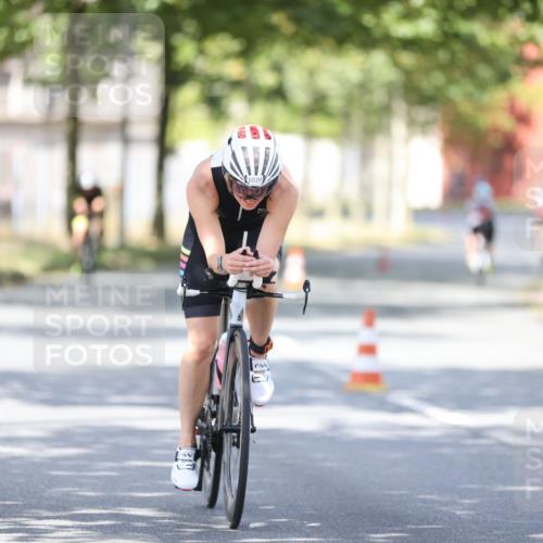 11.08.2024 - GEWOBA Citytriathlon Bremen H.Heesch http://msf.ph/oto/6800124 11.08.2024 11:58:40 Laufen  meine-sportfotos.de