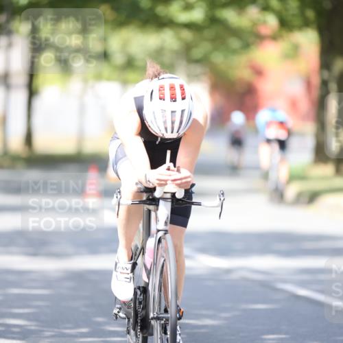 11.08.2024 - GEWOBA Citytriathlon Bremen H.Heesch http://msf.ph/oto/6800130 11.08.2024 11:58:41 Laufen  meine-sportfotos.de