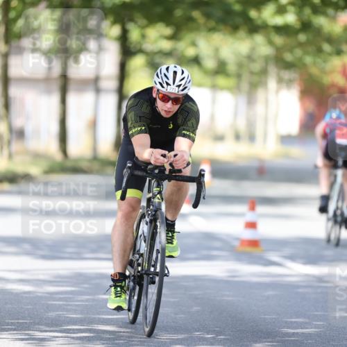 11.08.2024 - GEWOBA Citytriathlon Bremen H.Heesch http://msf.ph/oto/6800165 11.08.2024 11:58:45 Laufen  meine-sportfotos.de