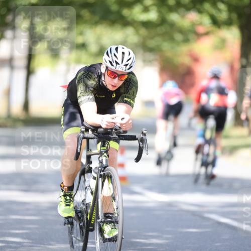 11.08.2024 - GEWOBA Citytriathlon Bremen H.Heesch http://msf.ph/oto/6800175 11.08.2024 11:58:45 Laufen  meine-sportfotos.de
