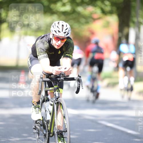 11.08.2024 - GEWOBA Citytriathlon Bremen H.Heesch http://msf.ph/oto/6800179 11.08.2024 11:58:45 Laufen  meine-sportfotos.de