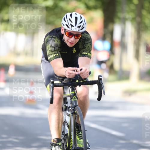 11.08.2024 - GEWOBA Citytriathlon Bremen H.Heesch http://msf.ph/oto/6800187 11.08.2024 11:58:45 Laufen  meine-sportfotos.de