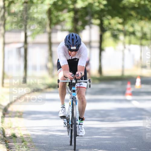 11.08.2024 - GEWOBA Citytriathlon Bremen H.Heesch http://msf.ph/oto/6800198 11.08.2024 11:59:09 Laufen  meine-sportfotos.de