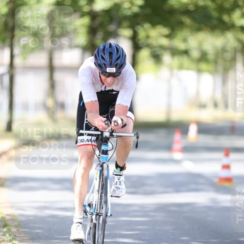 11.08.2024 - GEWOBA Citytriathlon Bremen H.Heesch http://msf.ph/oto/6800208 11.08.2024 11:59:09 Laufen  meine-sportfotos.de