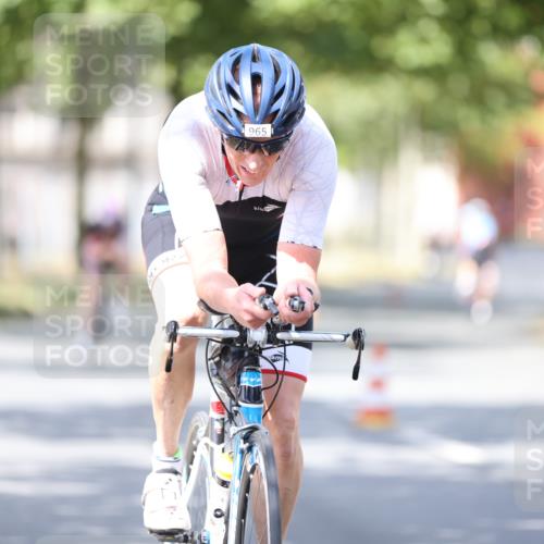 11.08.2024 - GEWOBA Citytriathlon Bremen H.Heesch http://msf.ph/oto/6800225 11.08.2024 11:59:09 Laufen  meine-sportfotos.de