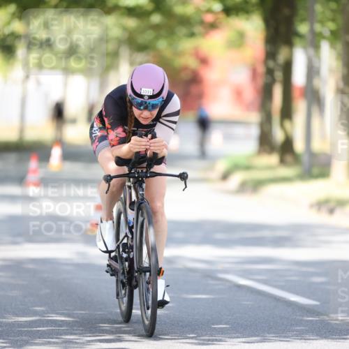 11.08.2024 - GEWOBA Citytriathlon Bremen H.Heesch http://msf.ph/oto/6800263 11.08.2024 11:59:12 Laufen  meine-sportfotos.de