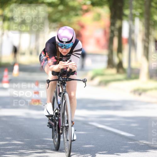 11.08.2024 - GEWOBA Citytriathlon Bremen H.Heesch http://msf.ph/oto/6800267 11.08.2024 11:59:12 Laufen  meine-sportfotos.de