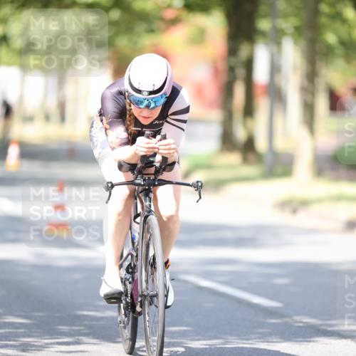 11.08.2024 - GEWOBA Citytriathlon Bremen H.Heesch http://msf.ph/oto/6800271 11.08.2024 11:59:12 Laufen  meine-sportfotos.de