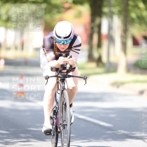11.08.2024 - GEWOBA Citytriathlon Bremen H.Heesch http://msf.ph/oto/6800273 11.08.2024 11:59:12 Laufen  meine-sportfotos.de