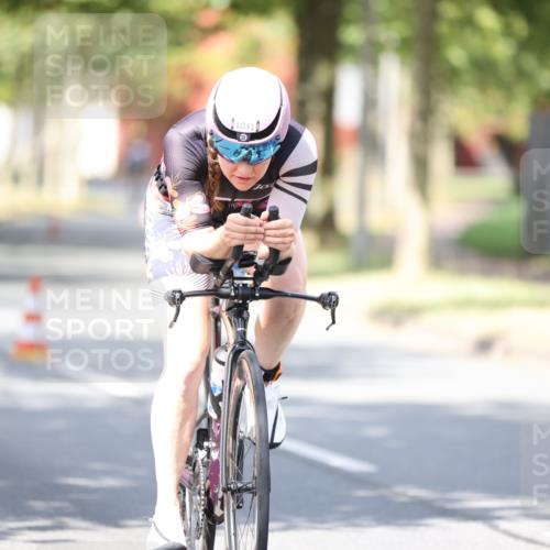 11.08.2024 - GEWOBA Citytriathlon Bremen H.Heesch http://msf.ph/oto/6800277 11.08.2024 11:59:12 Laufen  meine-sportfotos.de