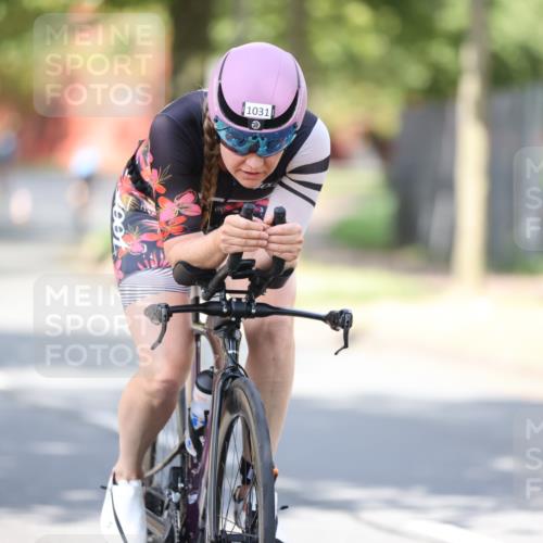 11.08.2024 - GEWOBA Citytriathlon Bremen H.Heesch http://msf.ph/oto/6800284 11.08.2024 11:59:12 Laufen  meine-sportfotos.de