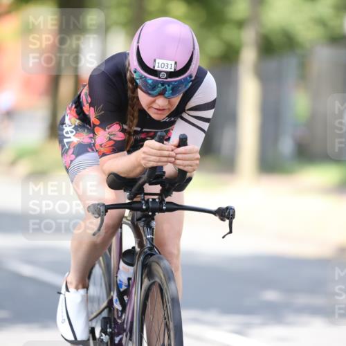 11.08.2024 - GEWOBA Citytriathlon Bremen H.Heesch http://msf.ph/oto/6800288 11.08.2024 11:59:12 Laufen  meine-sportfotos.de