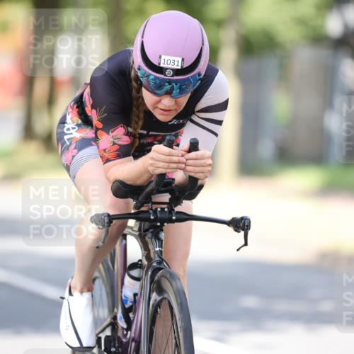 11.08.2024 - GEWOBA Citytriathlon Bremen H.Heesch http://msf.ph/oto/6800290 11.08.2024 11:59:12 Laufen  meine-sportfotos.de