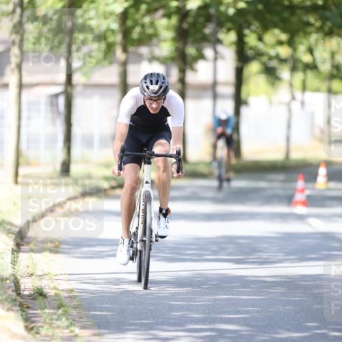 11.08.2024 - GEWOBA Citytriathlon Bremen H.Heesch http://msf.ph/oto/6800303 11.08.2024 11:59:19 Laufen  meine-sportfotos.de
