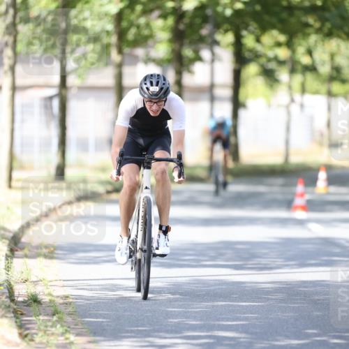 11.08.2024 - GEWOBA Citytriathlon Bremen H.Heesch http://msf.ph/oto/6800305 11.08.2024 11:59:19 Laufen  meine-sportfotos.de