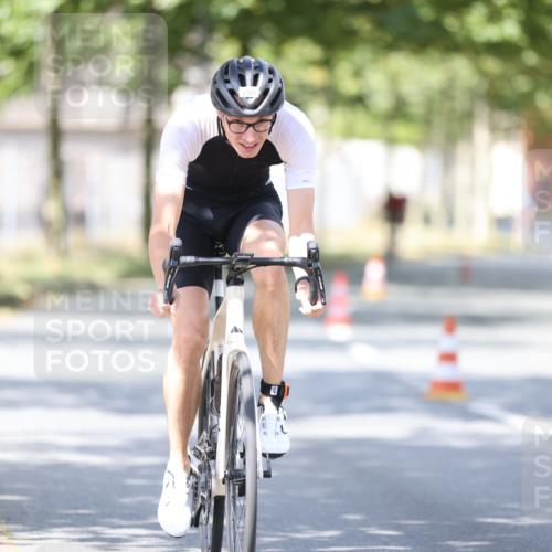 11.08.2024 - GEWOBA Citytriathlon Bremen H.Heesch http://msf.ph/oto/6800331 11.08.2024 11:59:19 Laufen  meine-sportfotos.de