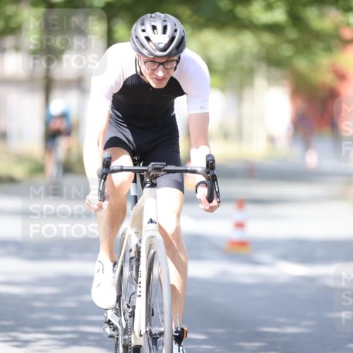 11.08.2024 - GEWOBA Citytriathlon Bremen H.Heesch http://msf.ph/oto/6800339 11.08.2024 11:59:20 Laufen  meine-sportfotos.de