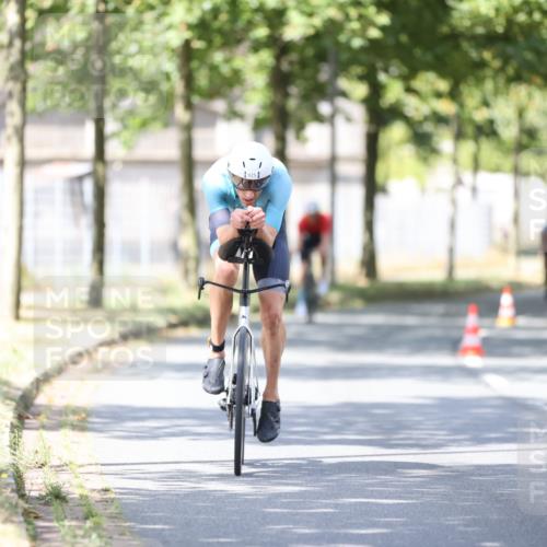 11.08.2024 - GEWOBA Citytriathlon Bremen H.Heesch http://msf.ph/oto/6800349 11.08.2024 11:59:22 Laufen  meine-sportfotos.de