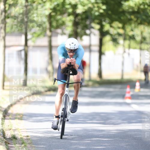 11.08.2024 - GEWOBA Citytriathlon Bremen H.Heesch http://msf.ph/oto/6800357 11.08.2024 11:59:22 Laufen  meine-sportfotos.de