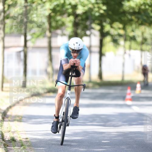11.08.2024 - GEWOBA Citytriathlon Bremen H.Heesch http://msf.ph/oto/6800362 11.08.2024 11:59:22 Laufen  meine-sportfotos.de