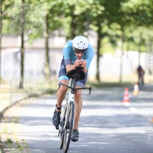 11.08.2024 - GEWOBA Citytriathlon Bremen H.Heesch http://msf.ph/oto/6800368 11.08.2024 11:59:22 Laufen  meine-sportfotos.de
