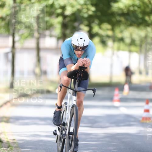 11.08.2024 - GEWOBA Citytriathlon Bremen H.Heesch http://msf.ph/oto/6800374 11.08.2024 11:59:23 Laufen  meine-sportfotos.de