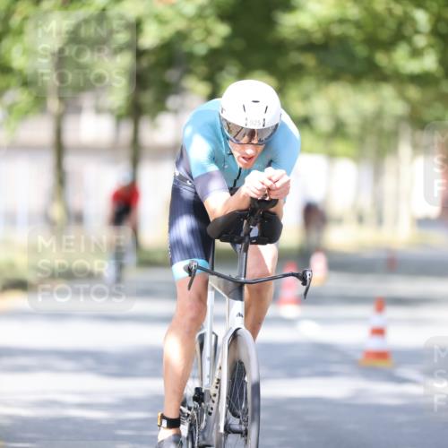 11.08.2024 - GEWOBA Citytriathlon Bremen H.Heesch http://msf.ph/oto/6800382 11.08.2024 11:59:23 Laufen  meine-sportfotos.de