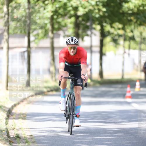 11.08.2024 - GEWOBA Citytriathlon Bremen H.Heesch http://msf.ph/oto/6800400 11.08.2024 11:59:25 Laufen  meine-sportfotos.de
