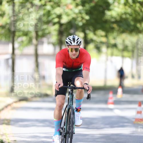 11.08.2024 - GEWOBA Citytriathlon Bremen H.Heesch http://msf.ph/oto/6800418 11.08.2024 11:59:26 Laufen  meine-sportfotos.de
