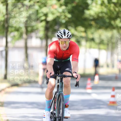 11.08.2024 - GEWOBA Citytriathlon Bremen H.Heesch http://msf.ph/oto/6800423 11.08.2024 11:59:26 Laufen  meine-sportfotos.de