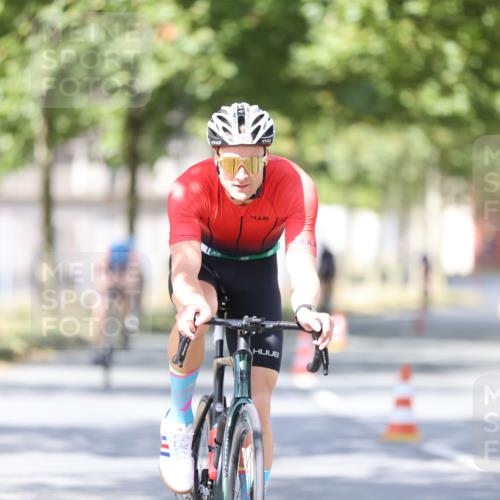 11.08.2024 - GEWOBA Citytriathlon Bremen H.Heesch http://msf.ph/oto/6800429 11.08.2024 11:59:26 Laufen  meine-sportfotos.de